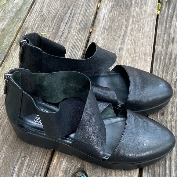 Eileen Fisher Buoy Black Nubuck Leather Crisscross Wedge Platform Sandals Size 7 - Picture 1 of 7